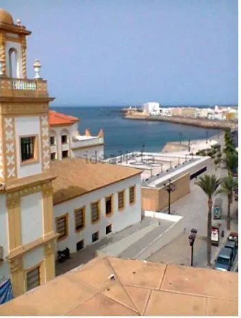 Flat Near Cathedral. 3 Bedrooms. *